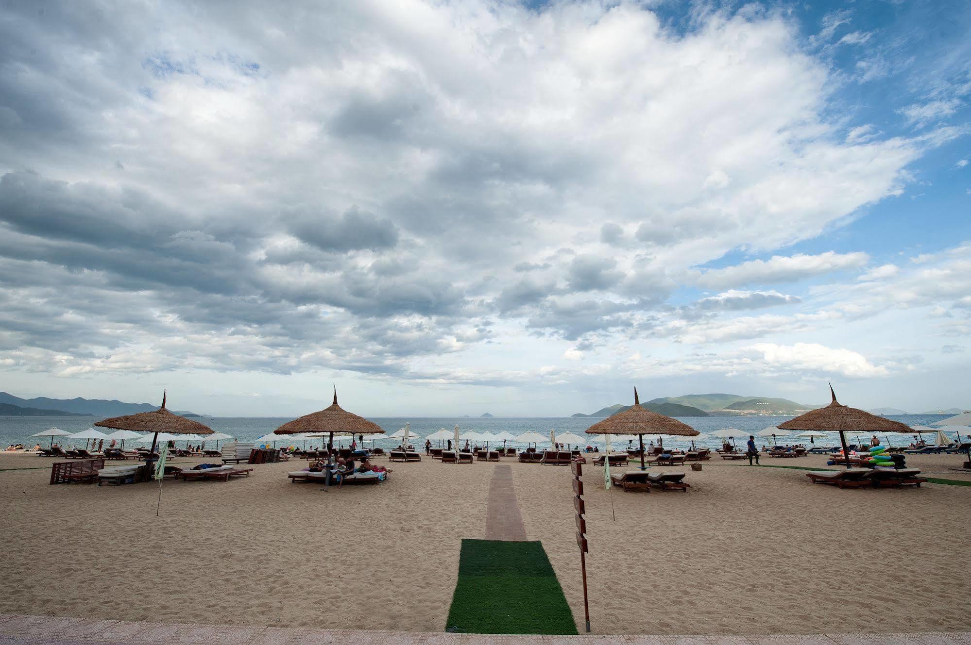 Palm Beach Hotel Nha Trang Exterior foto